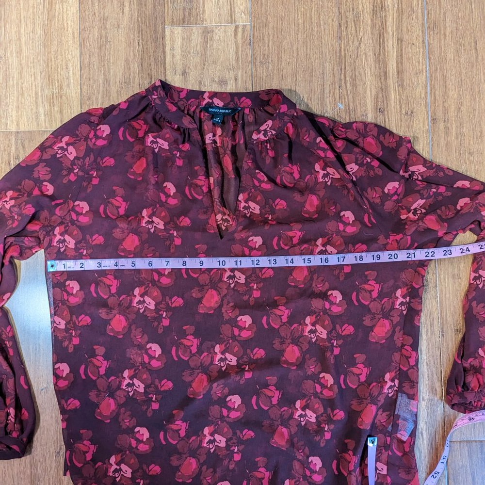 Banana Republic Factory Sheer Red Floral Blouse Size Medium - Picture 6 of 10